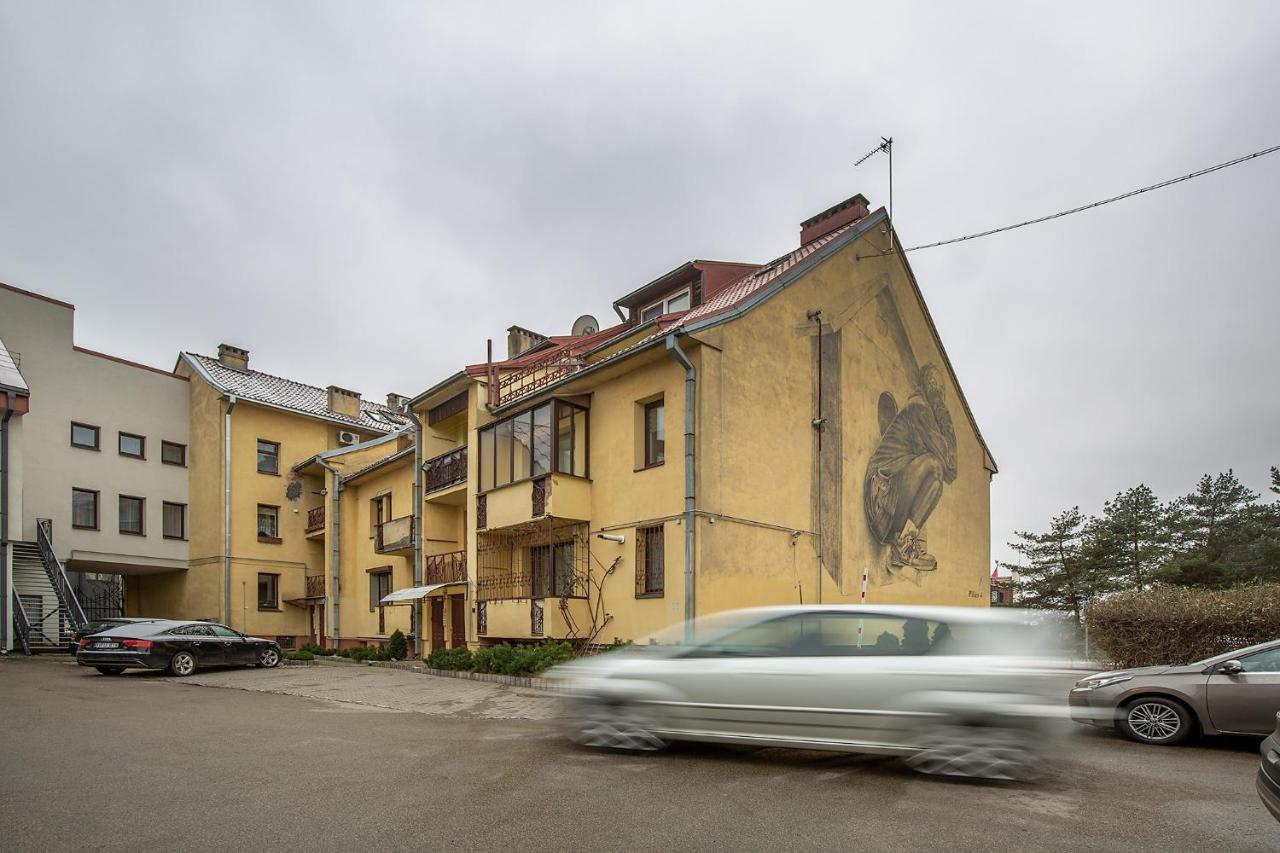 Art & Comfort Rooms Каунас Экстерьер фото